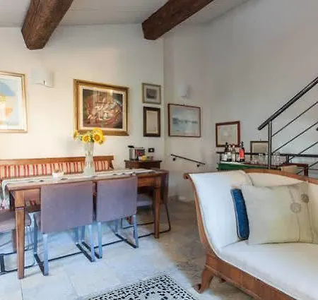 A Casa Di Paola Alojamento de Acomodação e Pequeno-almoço 2*