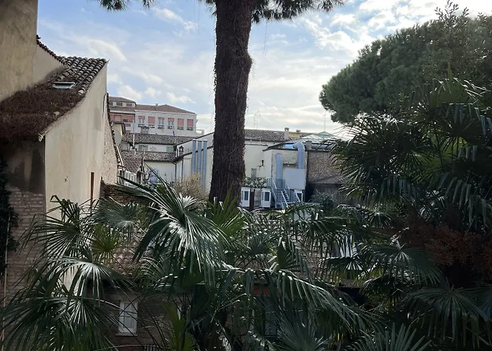 Alojamento de Acomodação e Pequeno-almoço A Casa Di Paola 4*