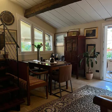 לינה וארוחת בוקר A Casa Di Paola 4*