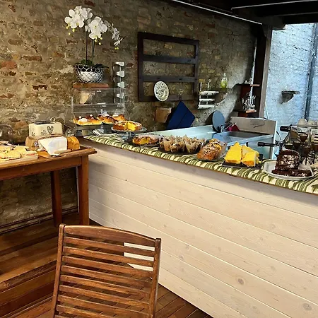 Alojamento de Acomodação e Pequeno-almoço A Casa Di Paola 4*